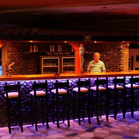 Arya Hotel Çeşme Εξωτερικό φωτογραφία