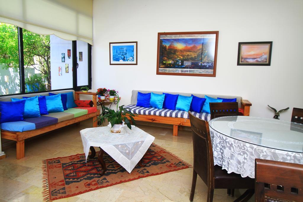 Arya Hotel Çeşme Εξωτερικό φωτογραφία