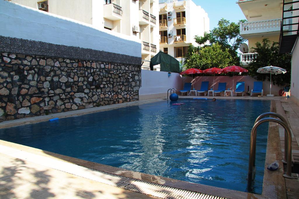 Arya Hotel Çeşme Εξωτερικό φωτογραφία