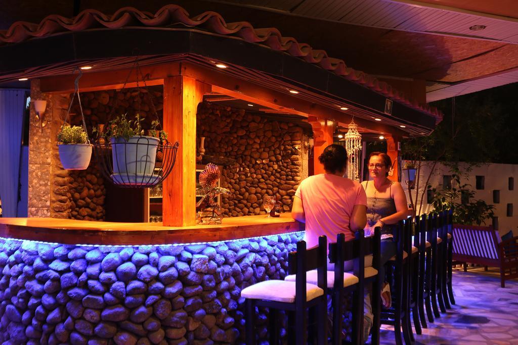 Arya Hotel Çeşme Εξωτερικό φωτογραφία