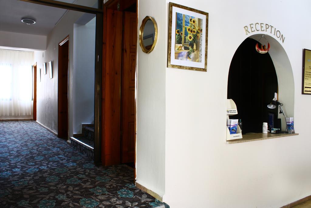 Arya Hotel Çeşme Εξωτερικό φωτογραφία