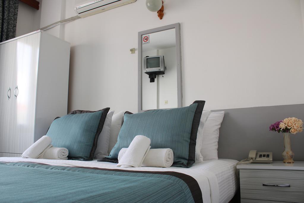 Arya Hotel Çeşme Εξωτερικό φωτογραφία