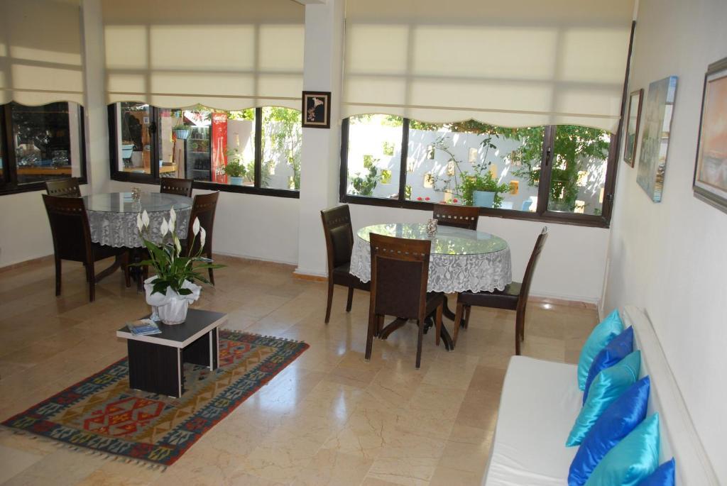Arya Hotel Çeşme Εξωτερικό φωτογραφία