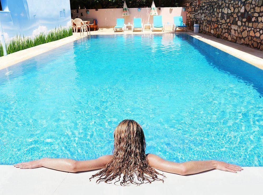 Arya Hotel Çeşme Εξωτερικό φωτογραφία
